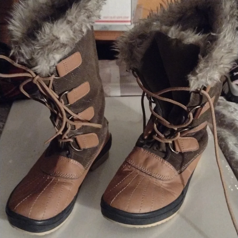 Target boots - Picture 1 of 7